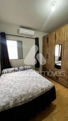 SEU FUTURO LAR ESTÁ À SUA ESPERA!  Descubra o conforto e a praticidade deste incrível imóvel, localizado no Bairro Norma Gibalde, pronto para acolher a sua família!