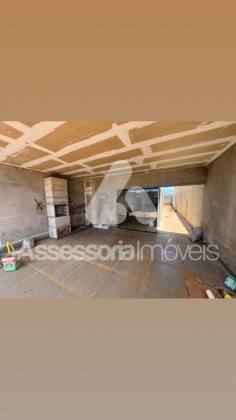 Casa em fase final de construção à venda no bairro Santa Rita