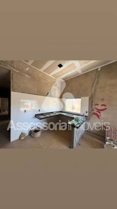 Casa em fase final de construção à venda no bairro Santa Rita