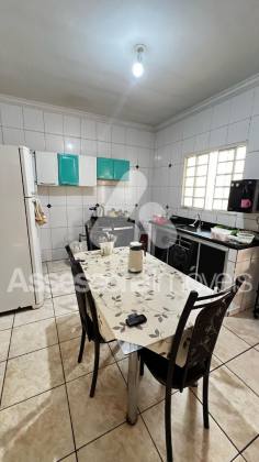 Vendo essa casa há 100 metros da Av do Fórum Bairro São Judas