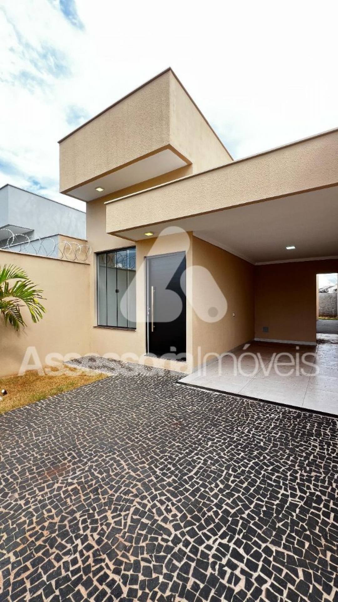 ? *Aluga-se para Fins Comerciais e Residenciais – Localização Estratégica!*