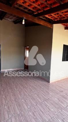 Vendo casa completa com excelente localização! A 200 m do supermercado Skinão.