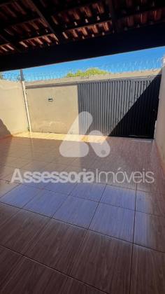 Vendo casa completa com excelente localização! A 200 m do supermercado Skinão.