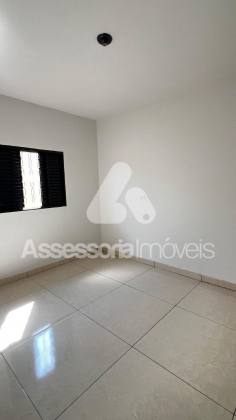 Vendo casa completa com excelente localização! A 200 m do supermercado Skinão.
