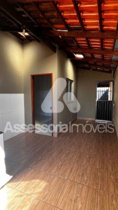 Vendo casa completa com excelente localização! A 200 m do supermercado Skinão.