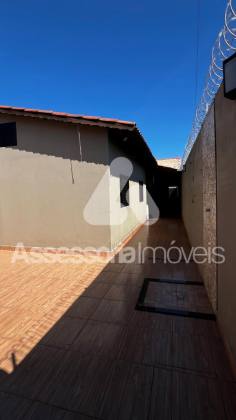 Vendo casa completa com excelente localização! A 200 m do supermercado Skinão.