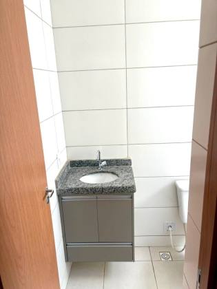 APARTAMENTO SEMI-MOBILIADO