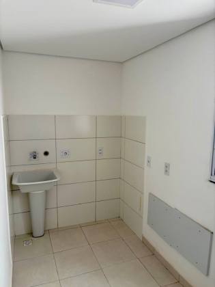 APARTAMENTO SEMI-MOBILIADO