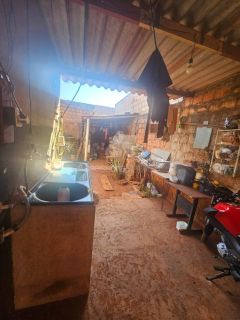 Casa à venda – Ladário