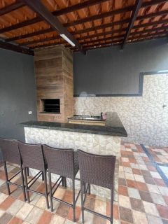 Vendo essa Casa de esquina!