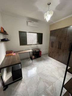 Vendo essa Casa de esquina!