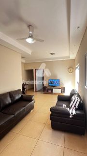 Vendo essa Casa – Bairro Central