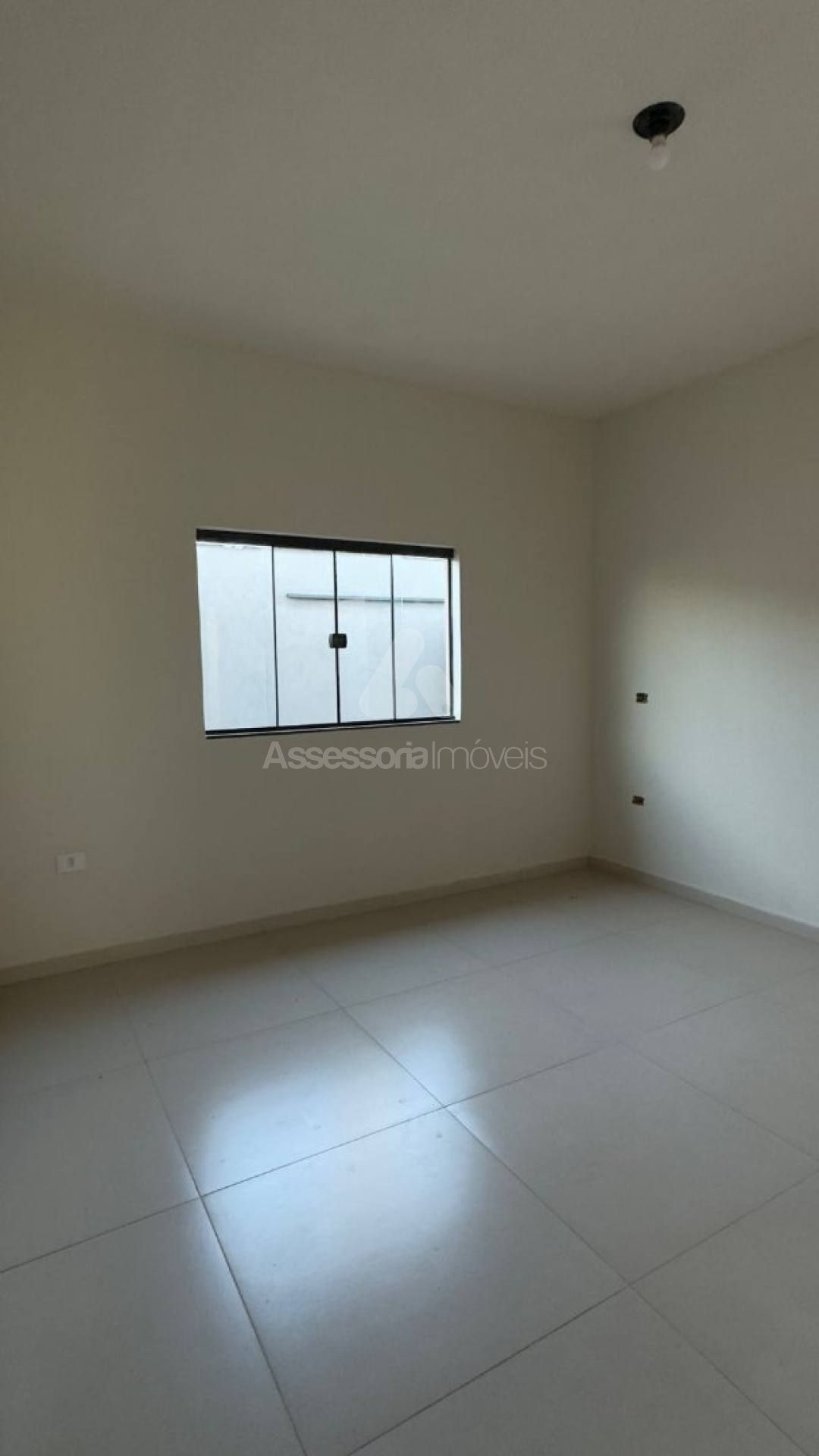 Casa à Venda no Bairro Planalto