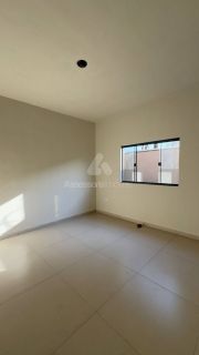 Casa à Venda no Bairro Planalto