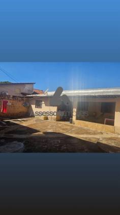 Ponto Comercial com Casa nos Fundos