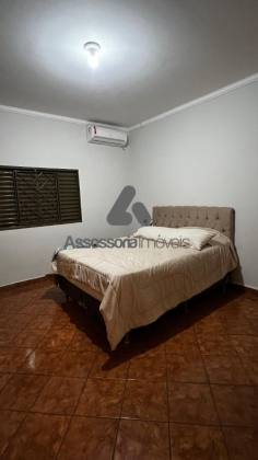 Casa à Venda no Bairro Planalto