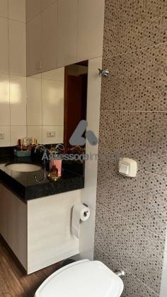 Casa Para Vender com 3 quartos 1 suítes no bairro PARANAÍBA