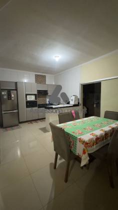 Casa Para Vender com 3 quartos 1 suítes no bairro Vila Vitoria