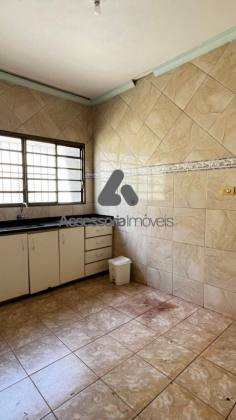 Casa Para Vender com 3 quartos 1 suítes no bairro Santa Maria