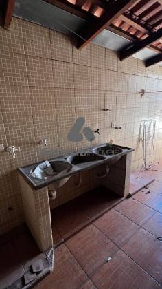 Casa Para Vender com 3 quartos 1 suítes no bairro Santa Maria