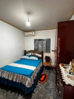 3 Terreno a Venda um deles com uma casa no Bairro da Saúde