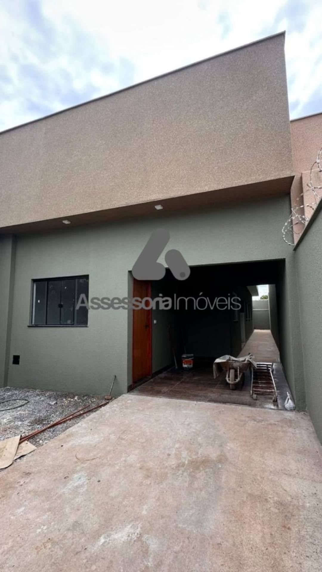Casa Para Vender com 3 quartos 1 suítes no bairro Jardim Leonora