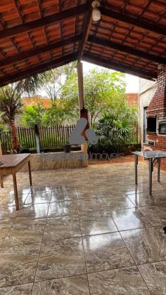 Casa Para Vender com 3 quartos no bairro Maria Luiza Machado