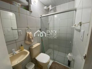 Apartamento em Jacarecica, 2/4 com suíte e varanda - BA02