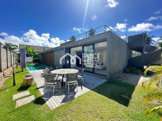 Casa de Luxo, 03 suítes e piscina privativa, em condomínio beira-mar em Tatuamunha - BA01