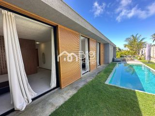 Casa de Luxo, 03 suítes e piscina privativa, em condomínio beira-mar em Tatuamunha - BA01
