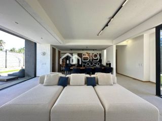 Casa de Luxo, 03 suítes e piscina privativa, em condomínio beira-mar em Tatuamunha - BA01