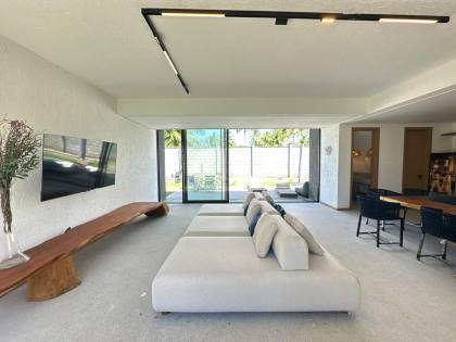 Casa de Luxo, 03 suítes e piscina privativa, em condomínio beira-mar em Tatuamunha - BA01