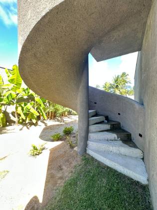 Casa de Luxo, 03 suítes e piscina privativa, em condomínio beira-mar em Tatuamunha - BA01