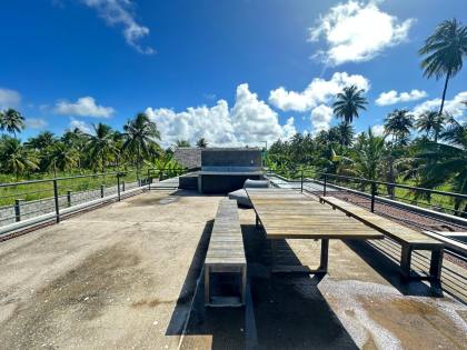 Casa de Luxo, 03 suítes e piscina privativa, em condomínio beira-mar em Tatuamunha - BA01