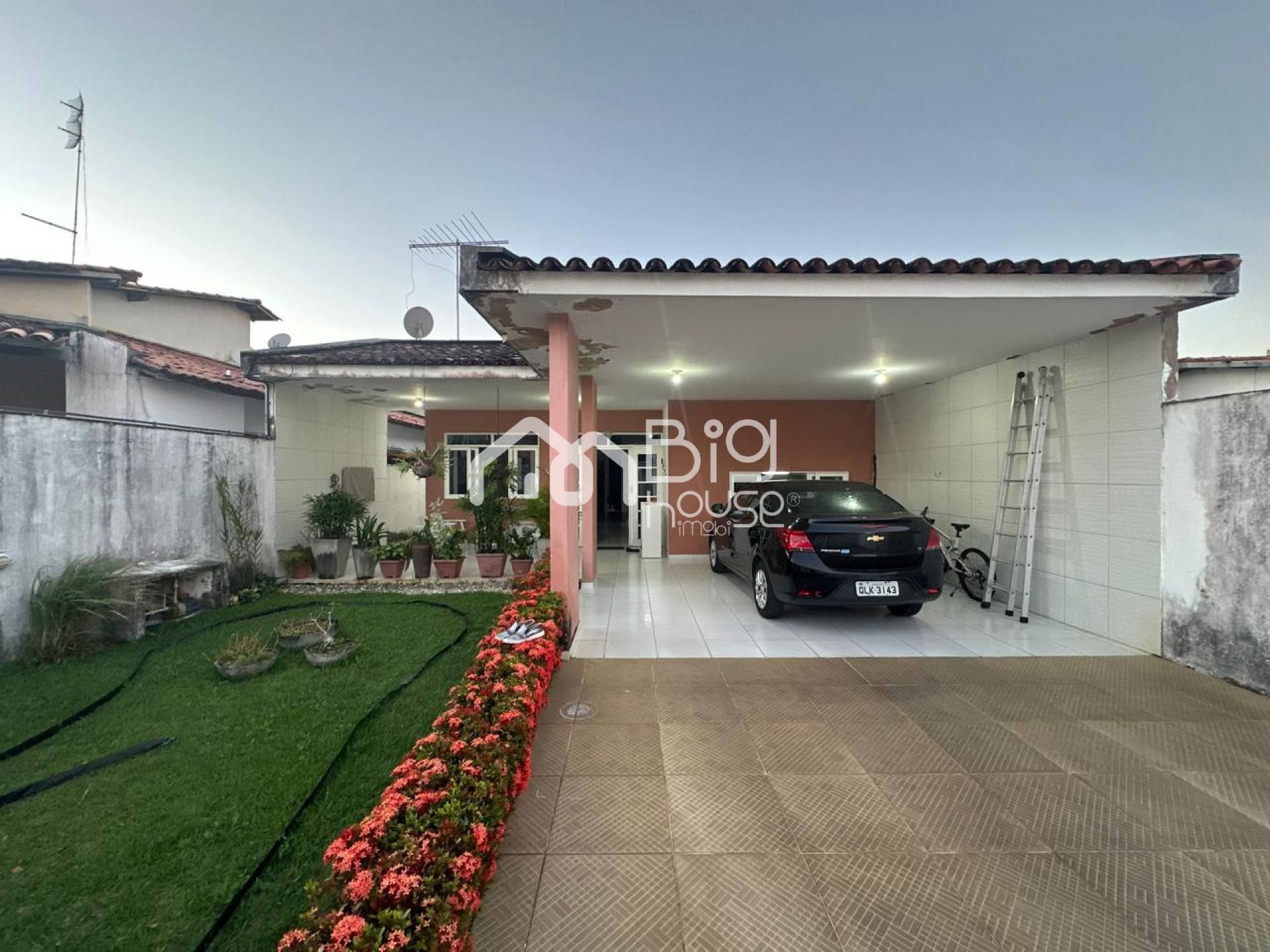 Casa com terreno de 540m², 1.500 Kw/mês de geração de energia solar, Antares - BA05