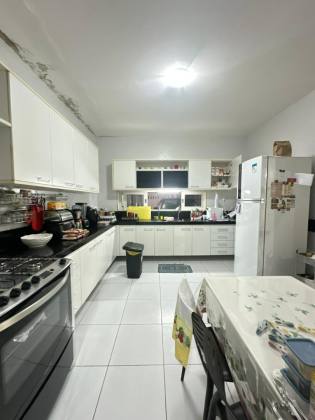 Casa com terreno de 540m², 1.500 Kw/mês de geração de energia solar, Antares - BA05