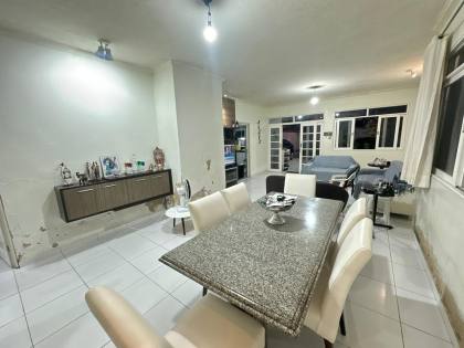 Casa com terreno de 540m², 1.500 Kw/mês de geração de energia solar, Antares - BA05