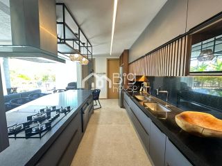 Casa de Luxo, cinematográfica, 04 suítes e piscina privativa, em condomínio beira-mar em Tatuamunha - BA10