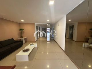 Edificio de excelente padrão, muito bem localizado, próximo ao Colégio Santa Ursula e Reitoria do IFAL, a 3 quadras da beira-mar da praia da Jatiúca - BA 18