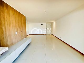 Edificio de excelente padrão, muito bem localizado, próximo ao Colégio Santa Ursula e Reitoria do IFAL, a 3 quadras da beira-mar da praia da Jatiúca - BA 18