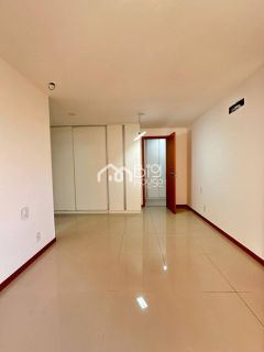 Edificio de excelente padrão, muito bem localizado, próximo ao Colégio Santa Ursula e Reitoria do IFAL, a 3 quadras da beira-mar da praia da Jatiúca - BA 18