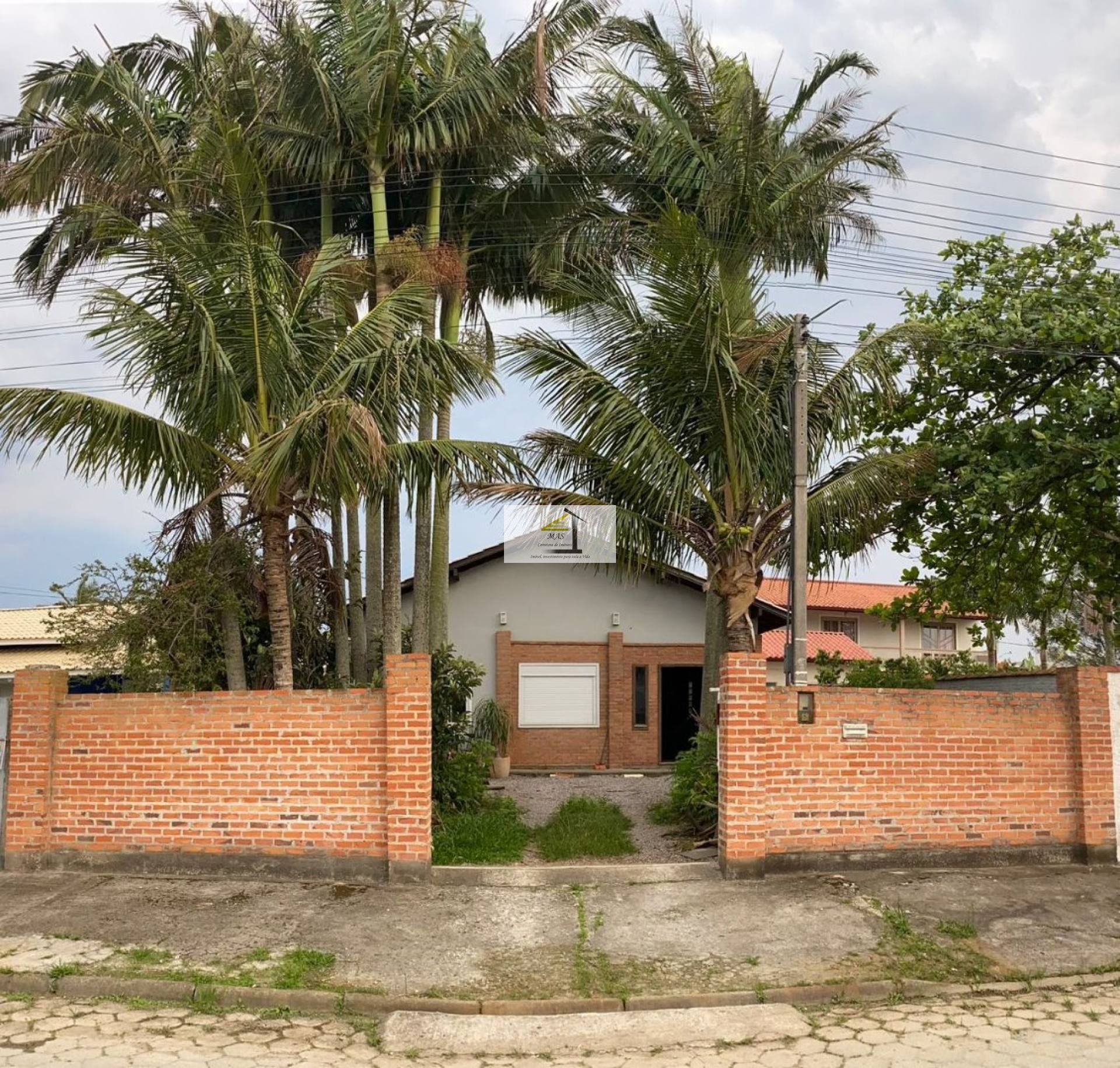 Excelente casa à venda na praia do sonho