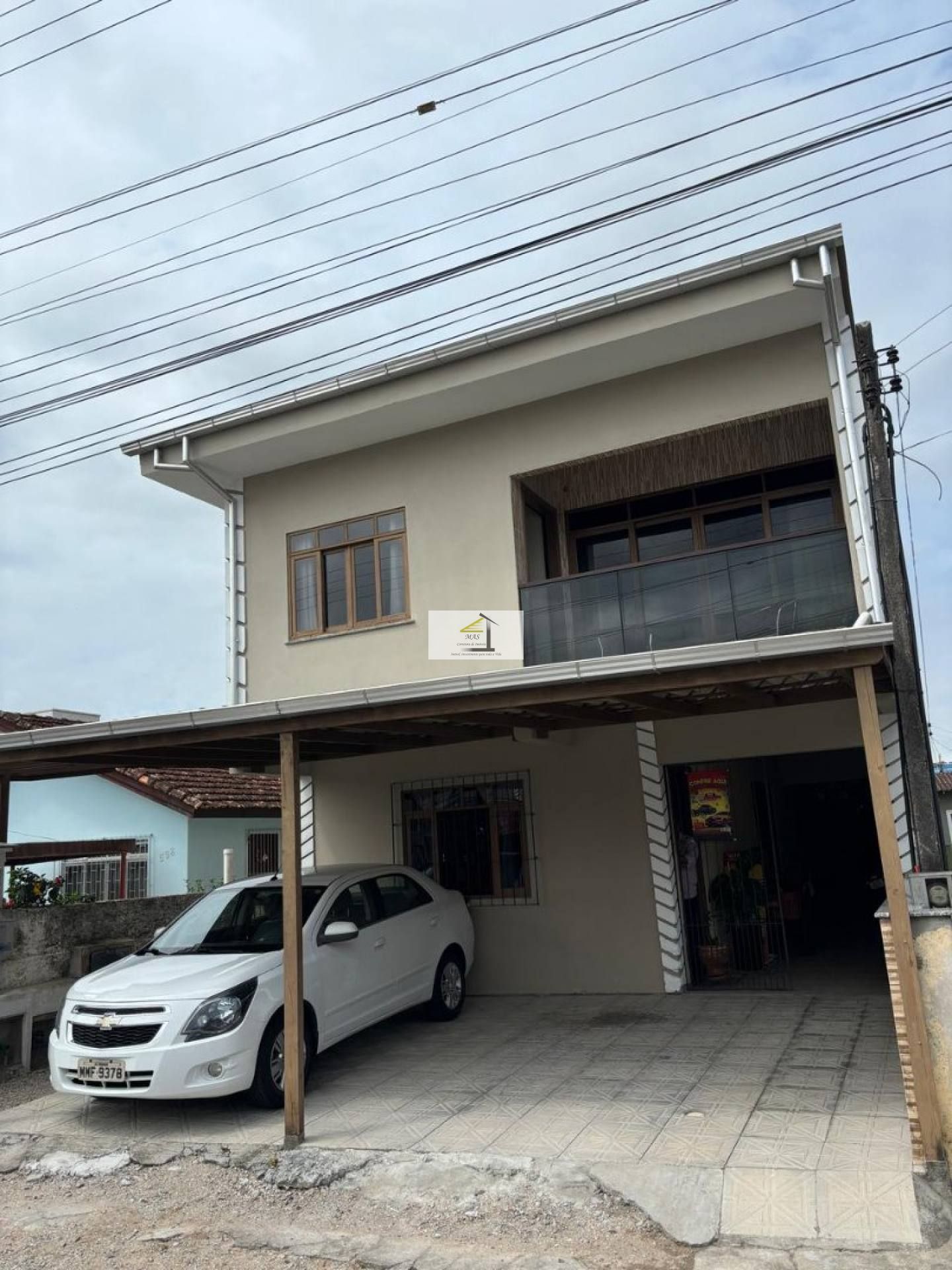 Conjunto de 02 sobrados e uma casa de madeira  à venda - Praia João Rosa