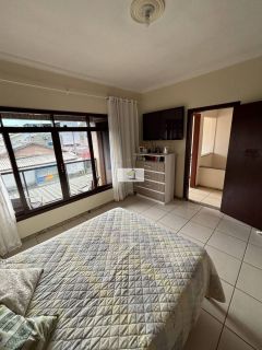 Conjunto de 02 sobrados e uma casa de madeira  à venda - Praia João Rosa