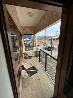 Conjunto de 02 sobrados e uma casa de madeira  à venda - Praia João Rosa