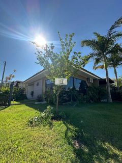RARIDADE! Excelente casa à venda de 3 dormitórios no Estreito