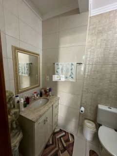 RARIDADE! Excelente casa à venda de 3 dormitórios no Estreito