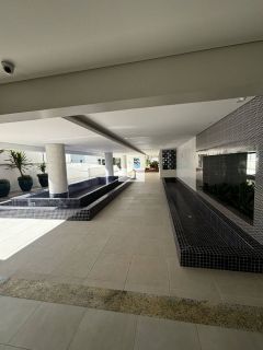 Lindo apartamento em alto padrão de 02 quartos com suíte e garagem.