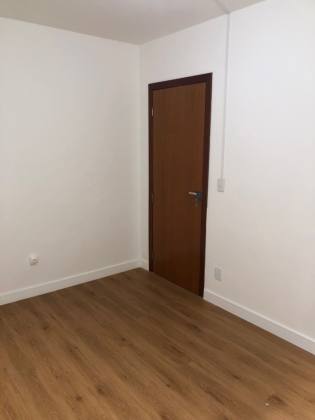 Apartamento com excelente localização de frente ao calçadão do kobrasol.