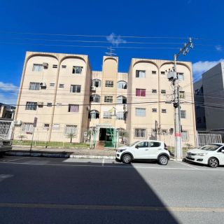 Ótimo Apartamento Semi-Mobiliado à Venda no Kobrasol – São José/SC